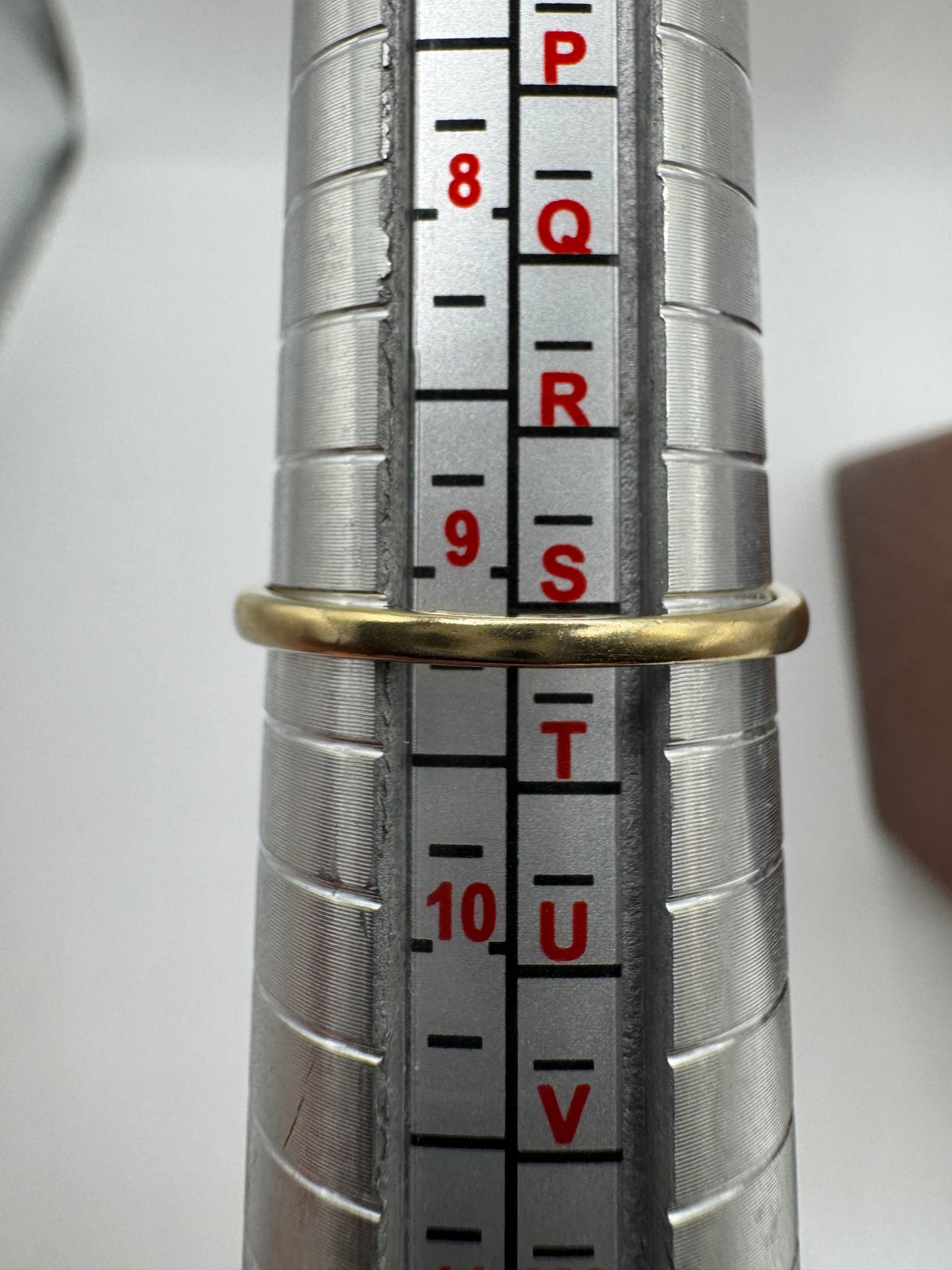 9ct gold sapphire and diamond ring