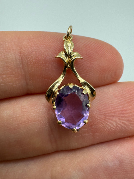 9ct gold amethyst pendant