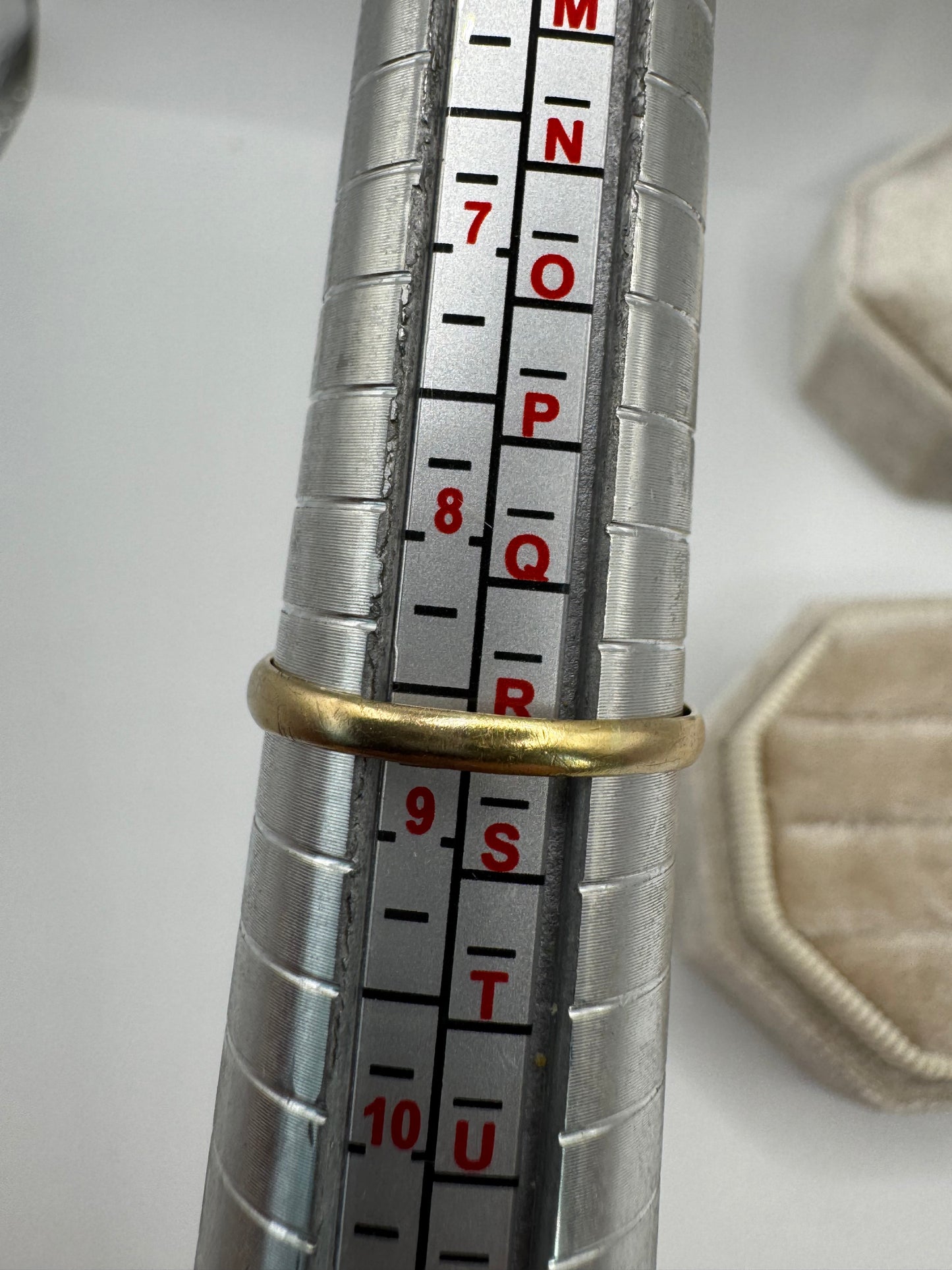 9ct gold signet ring