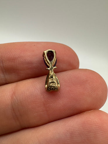 9ct gold amethyst and diamond pendant