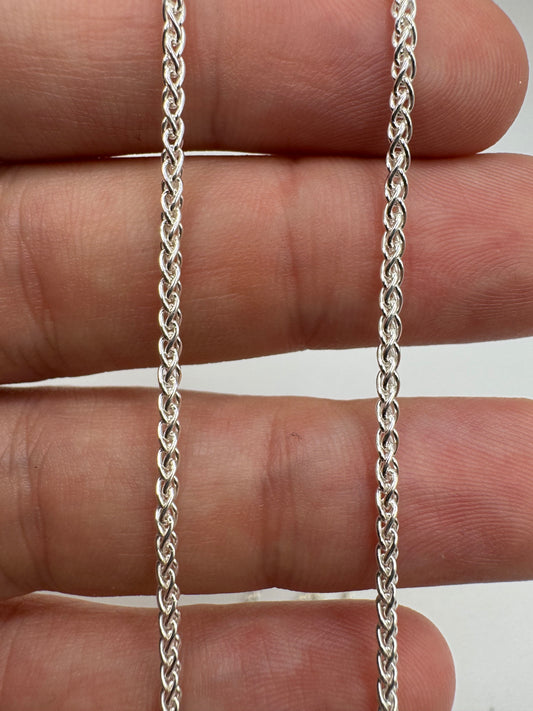 Silver spiga chain 17 20”
