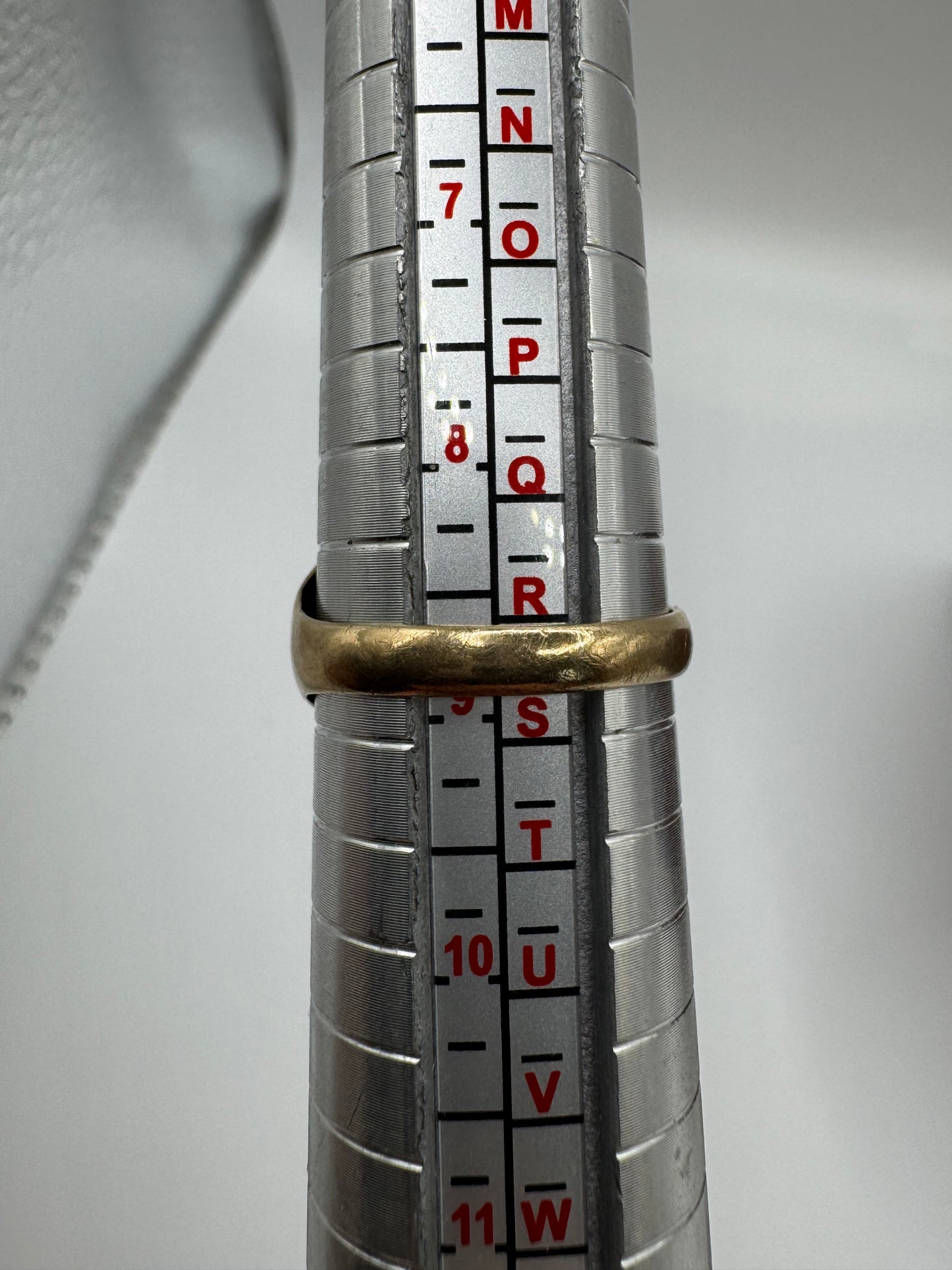 9ct gold onyx and diamond signet ring