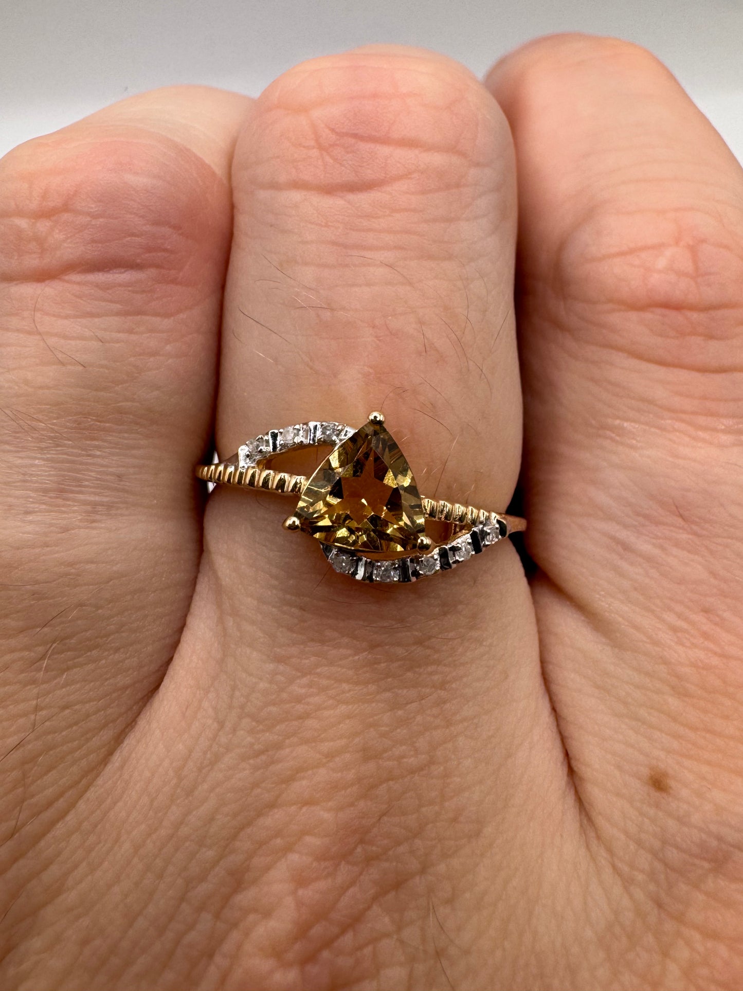 9ct gold citrine and diamond ring