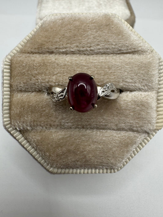 9ct white gold cabochon ruby and diamond ring