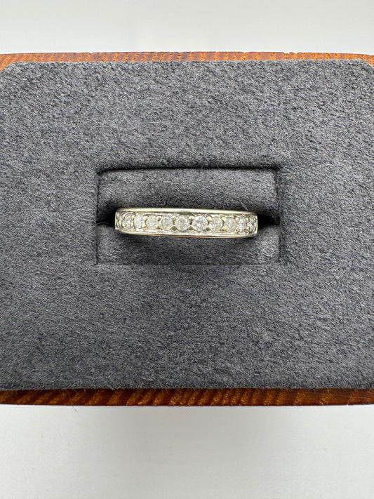 9ct gold diamond ring