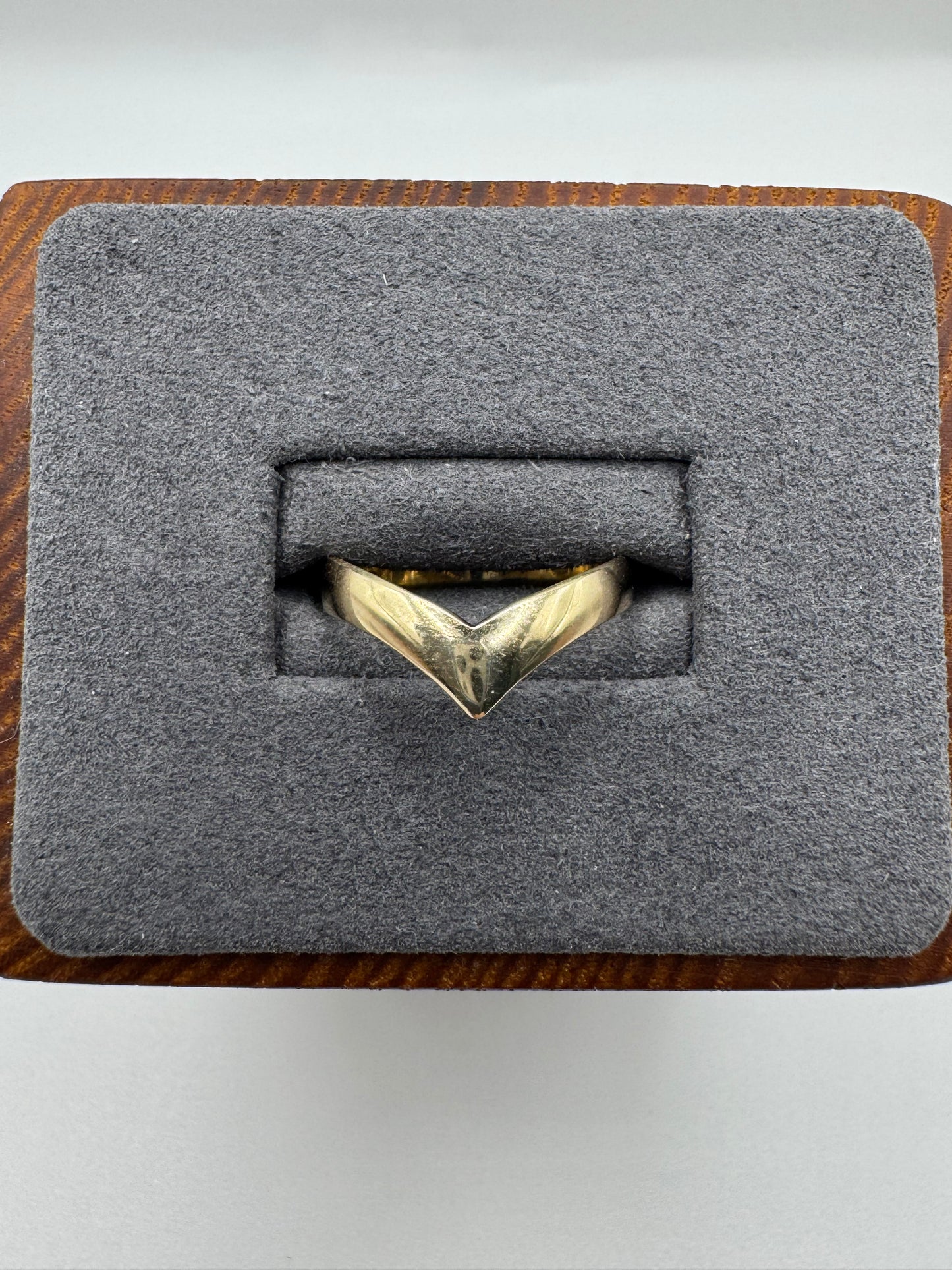 9ct gold wishbone ring