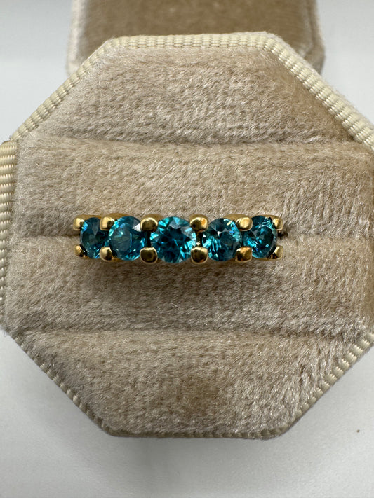 9ct gold topaz ring