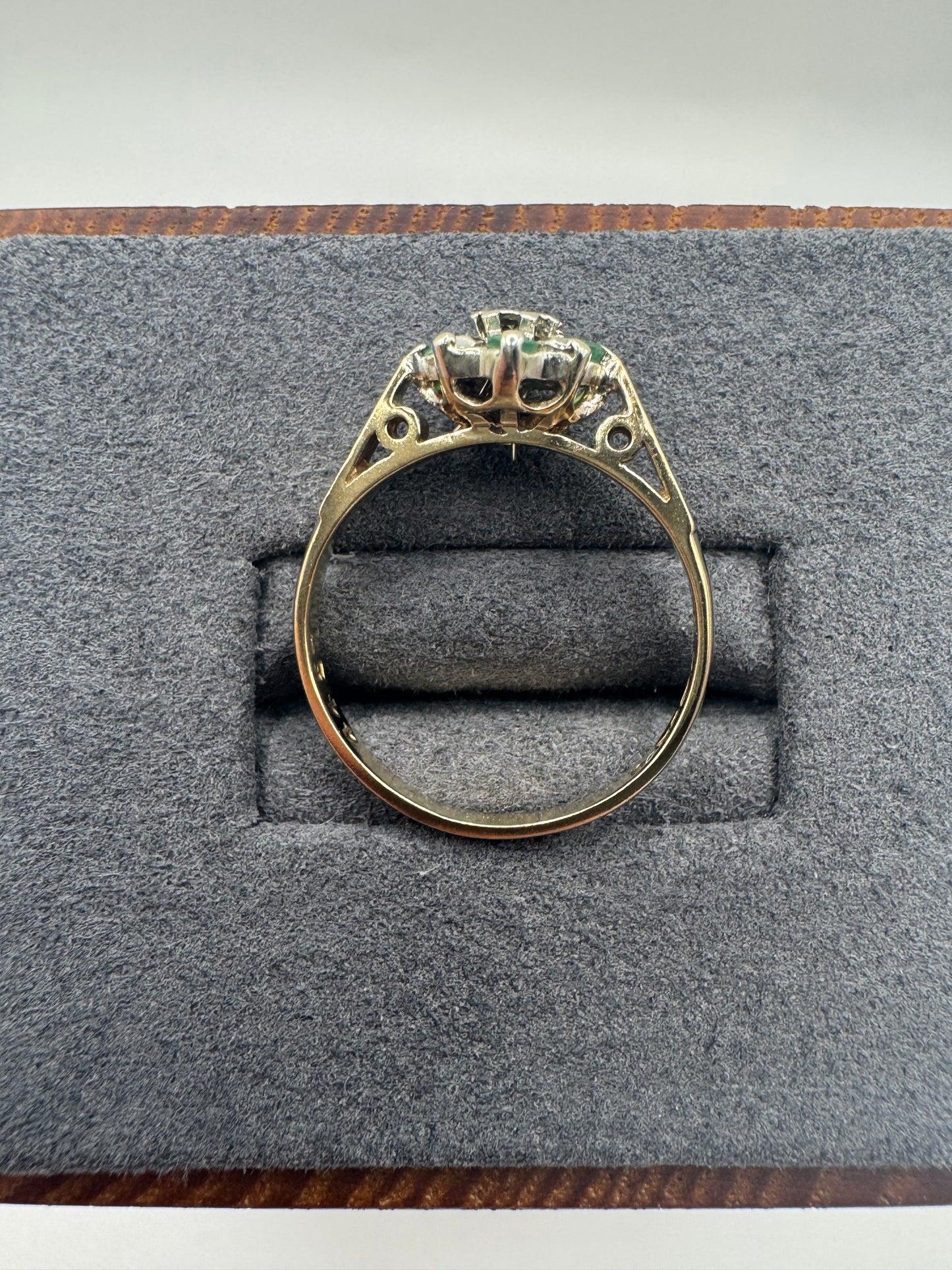 9ct gold emerald and diamond ring