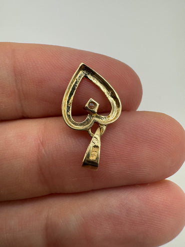 9ct gold diamond heart pendant