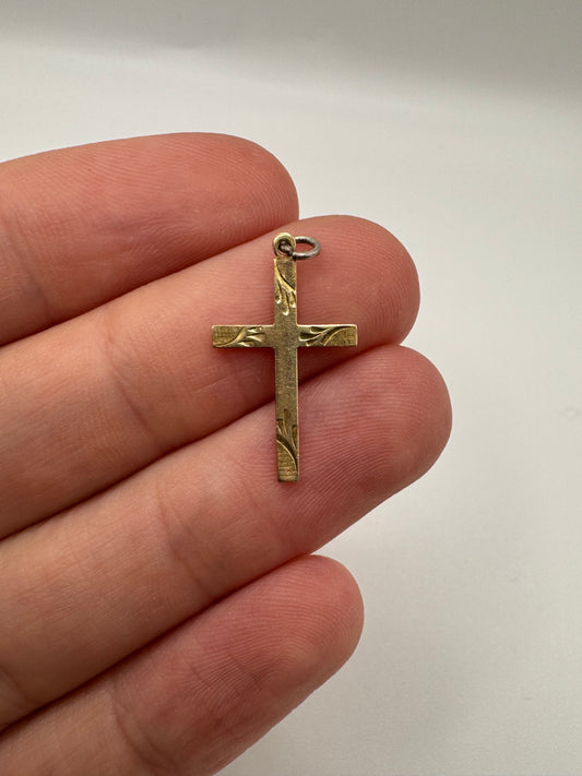 9ct gold cross pendant