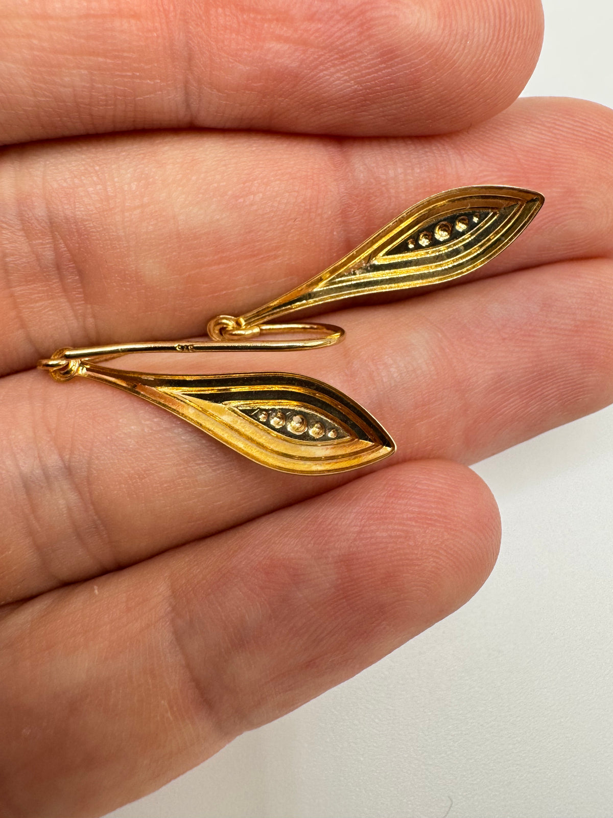 9ct gold drop earrings