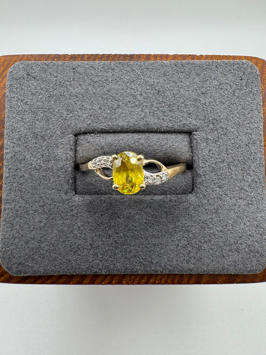 9ct gold sphene and diamond ring