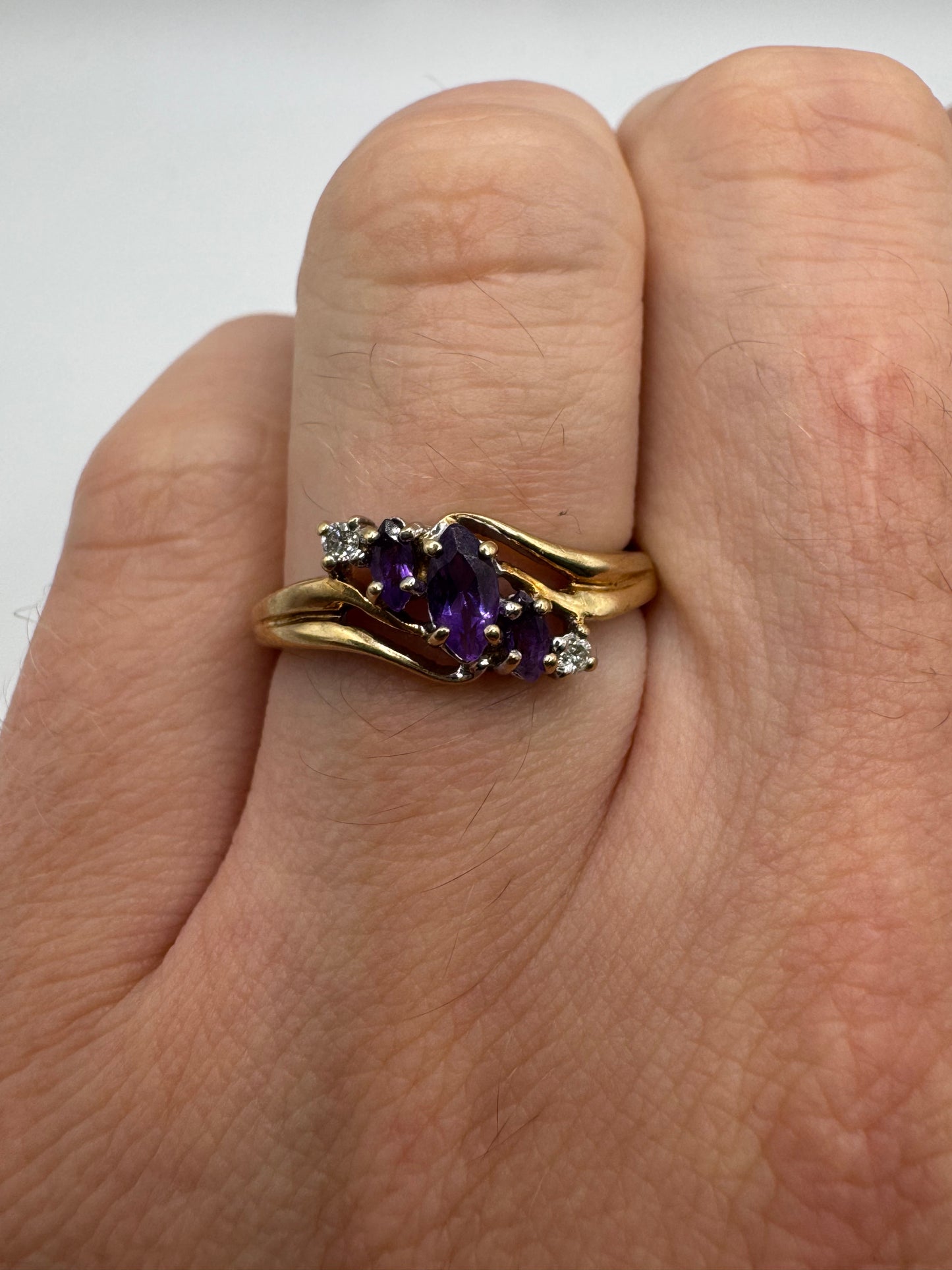 9ct gold amethyst and diamond ring