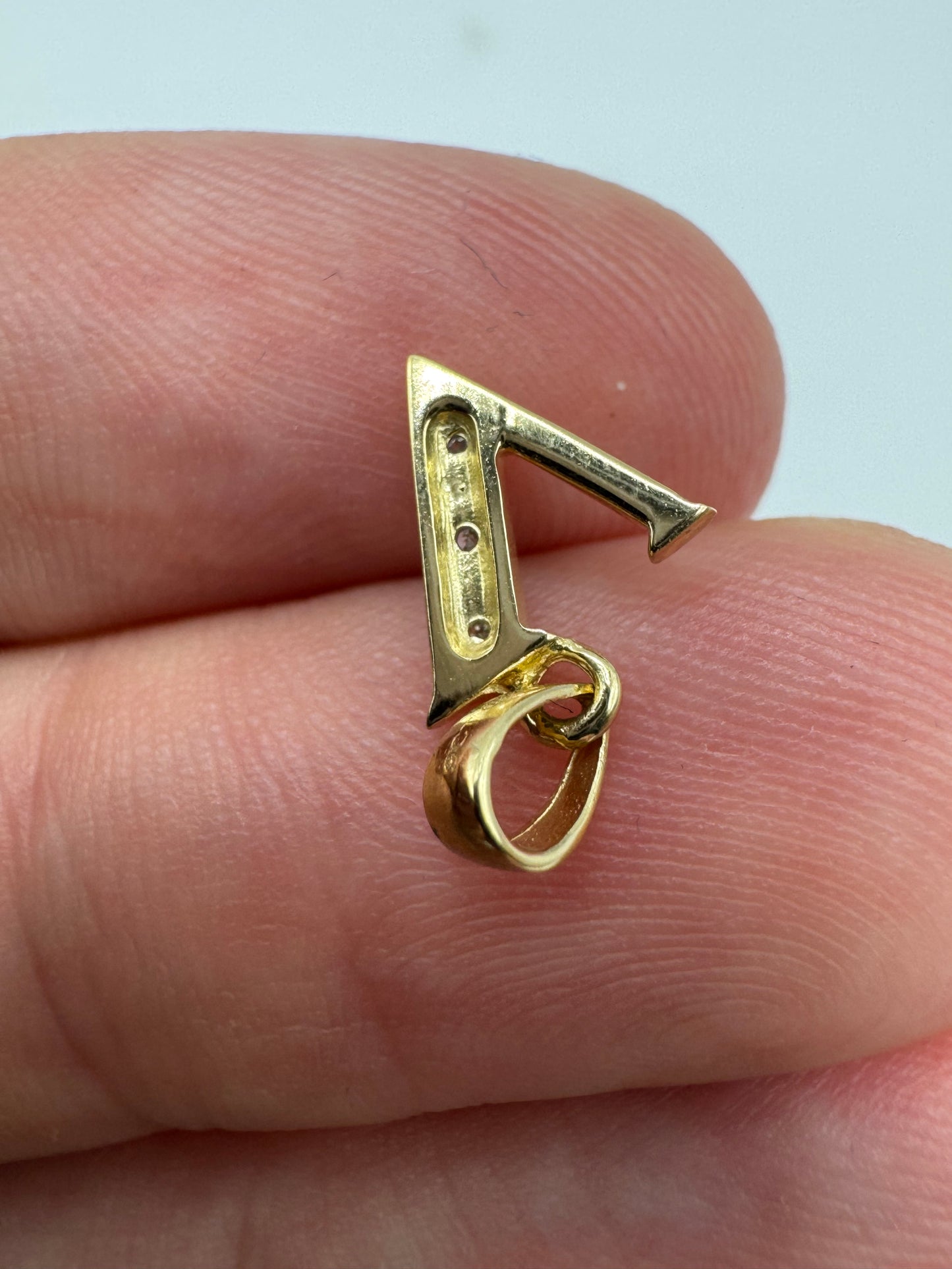 9ct gold diamond initial V pendant