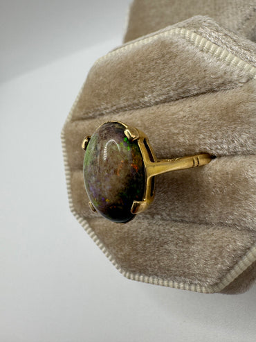 9ct gold boulder opal ring