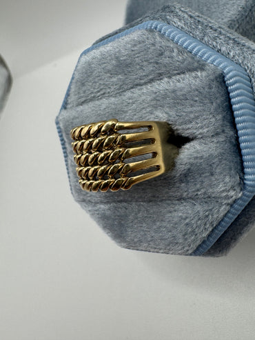 Heavy 9ct gold keepers ring