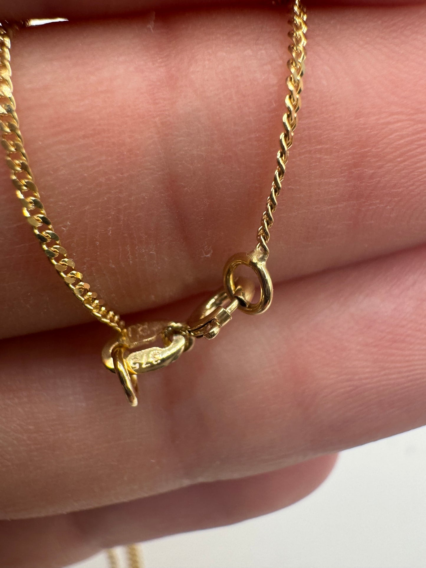 9ct gold curb chain 32