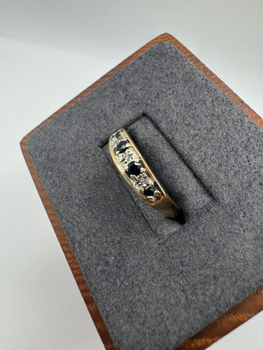 9ct gold sapphire and diamond ring