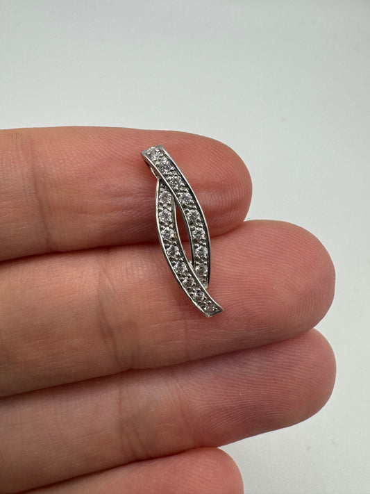 9ct white gold cz pendant