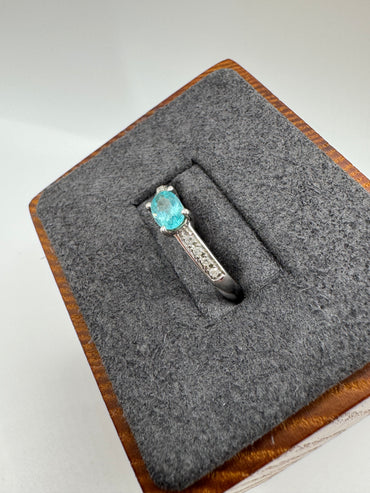 9ct white gold apatite and diamond ring