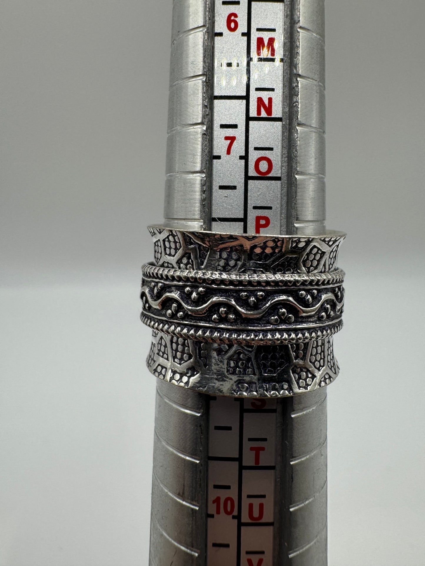 Silver cabochon amethyst ring