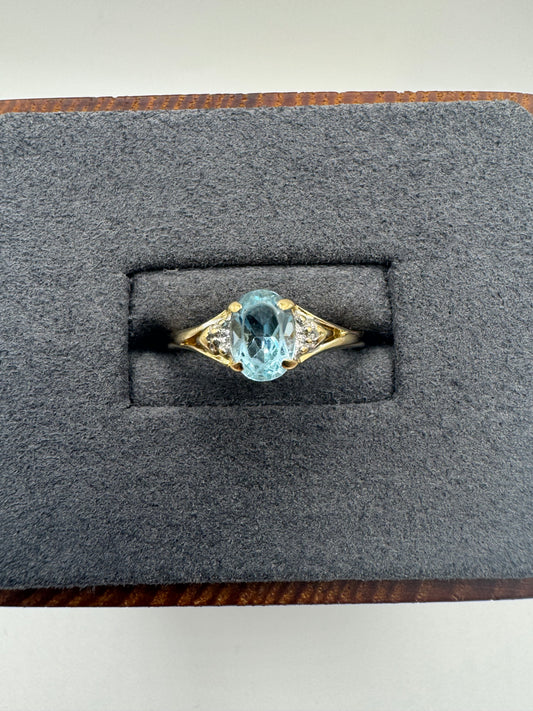 9ct gold topaz and diamond ring