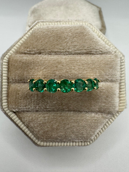 9ct gold 7 stone emerald ring