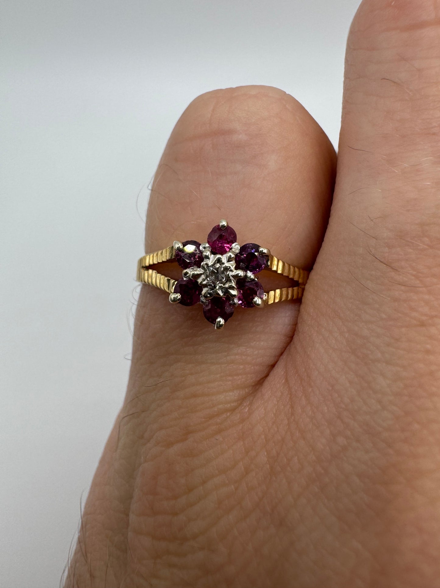 9ct gold ruby and diamond ring
