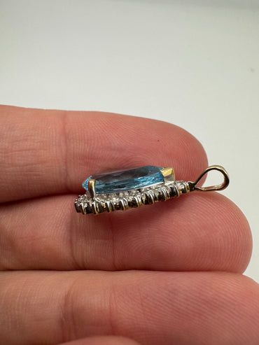 9ct gold topaz and diamond pendant