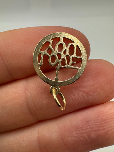 9ct gold ”I Love You” pendant