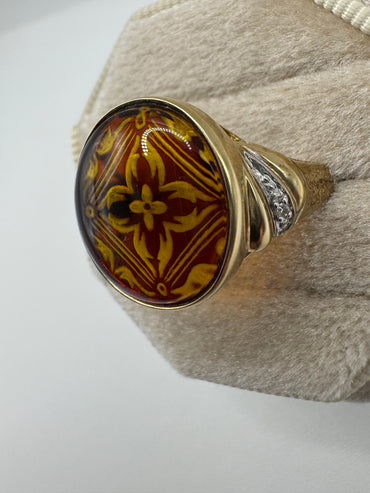 9ct gold carved amber and diamond ring