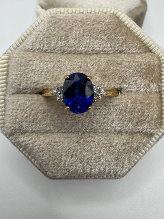 9ct gold kyanite and white spinel ring