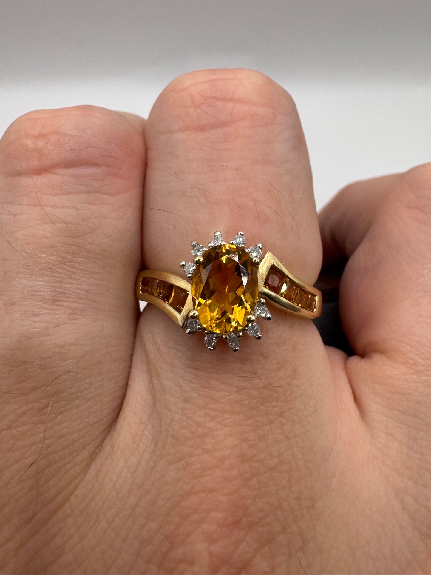9ct gold citrine and diamond ring