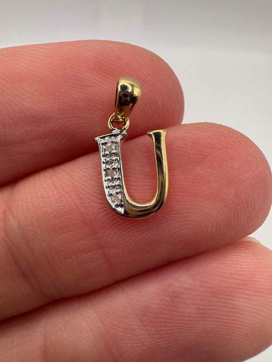 9ct gold diamond initial U pendant