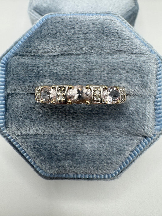 9ct gold pale morganite and diamond ring
