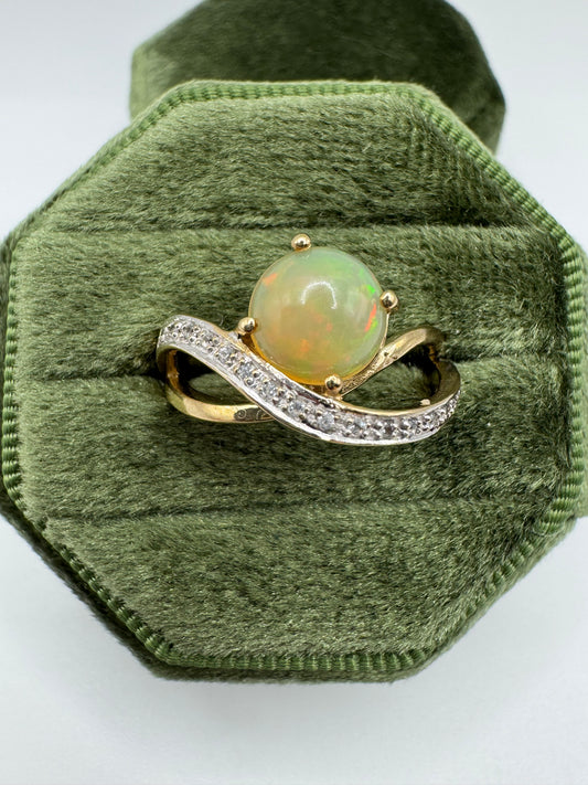 9ct gold opal and zircon ring