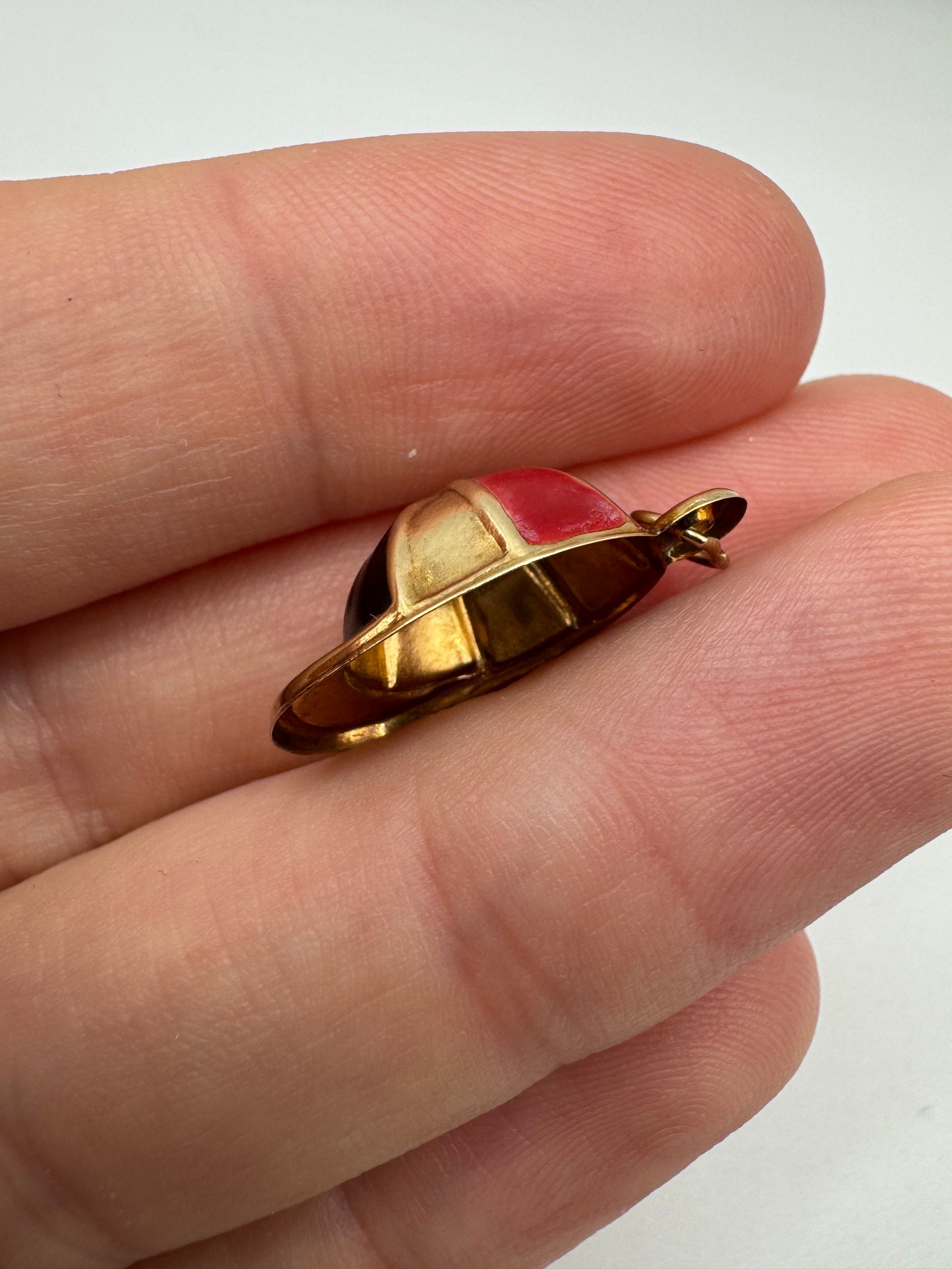 9ct gold jockey hat charm
