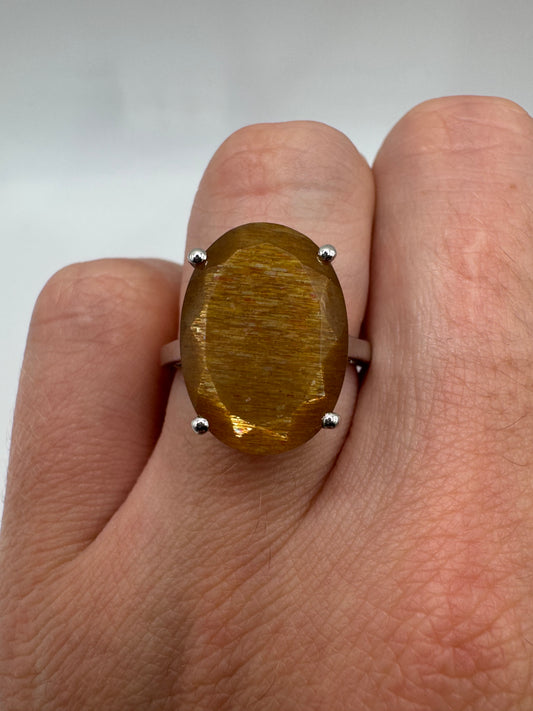 Silver gemstone ring