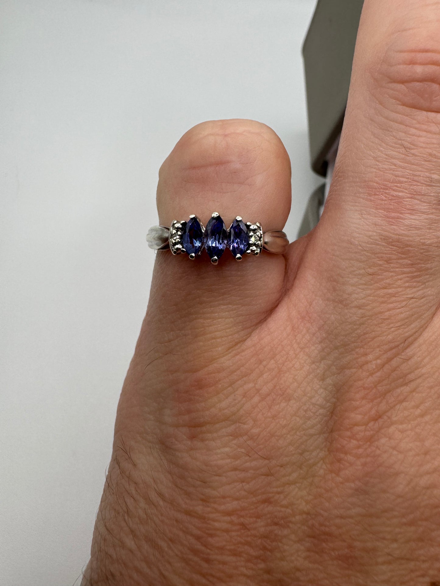 9ct white gold tanzanite and diamond ring