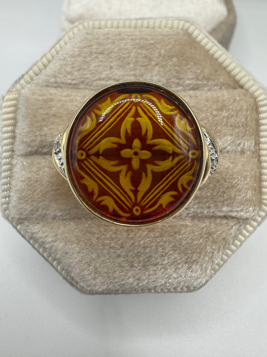 9ct gold carved amber and diamond ring