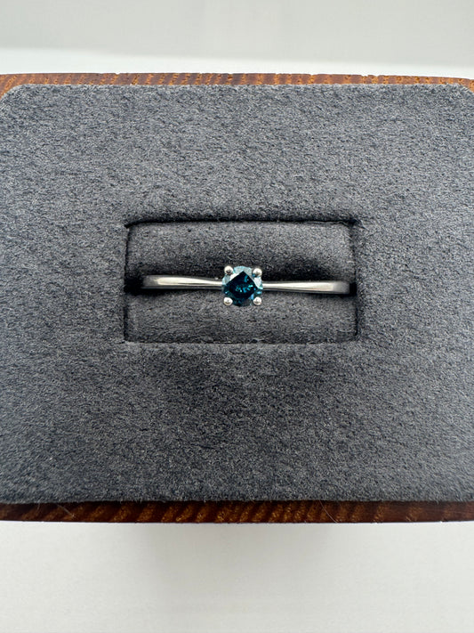 9ct white gold blue diamond ring