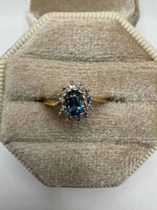 9ct gold topaz and diamond ring