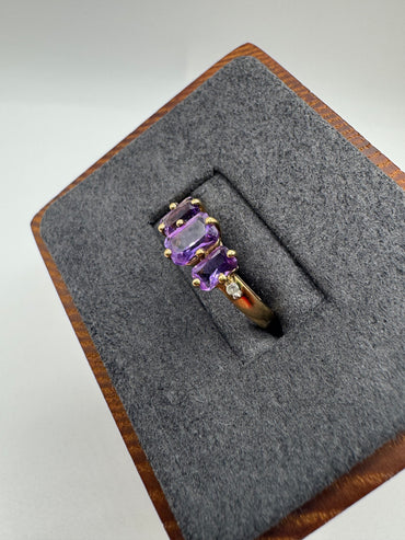 9ct gold amethyst and diamond ring