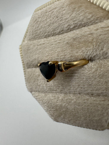 9ct gold sapphire heart ring