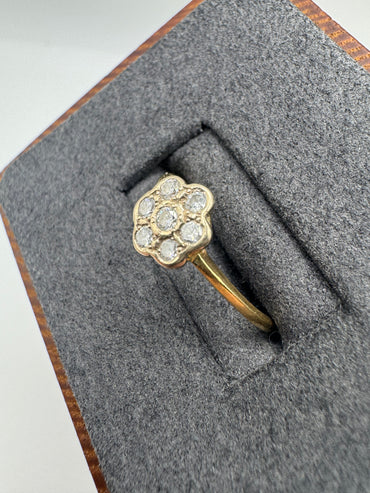18ct gold diamond cluster ring