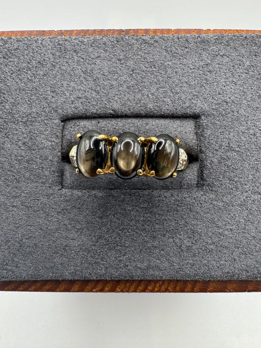 9ct gold star sapphire and diamond ring