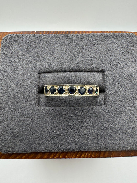 9ct gold sapphire ring