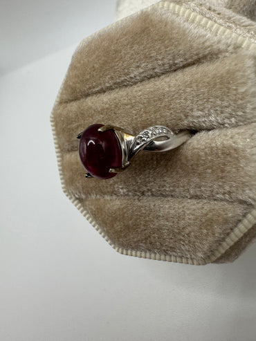 9ct white gold cabochon ruby and diamond ring