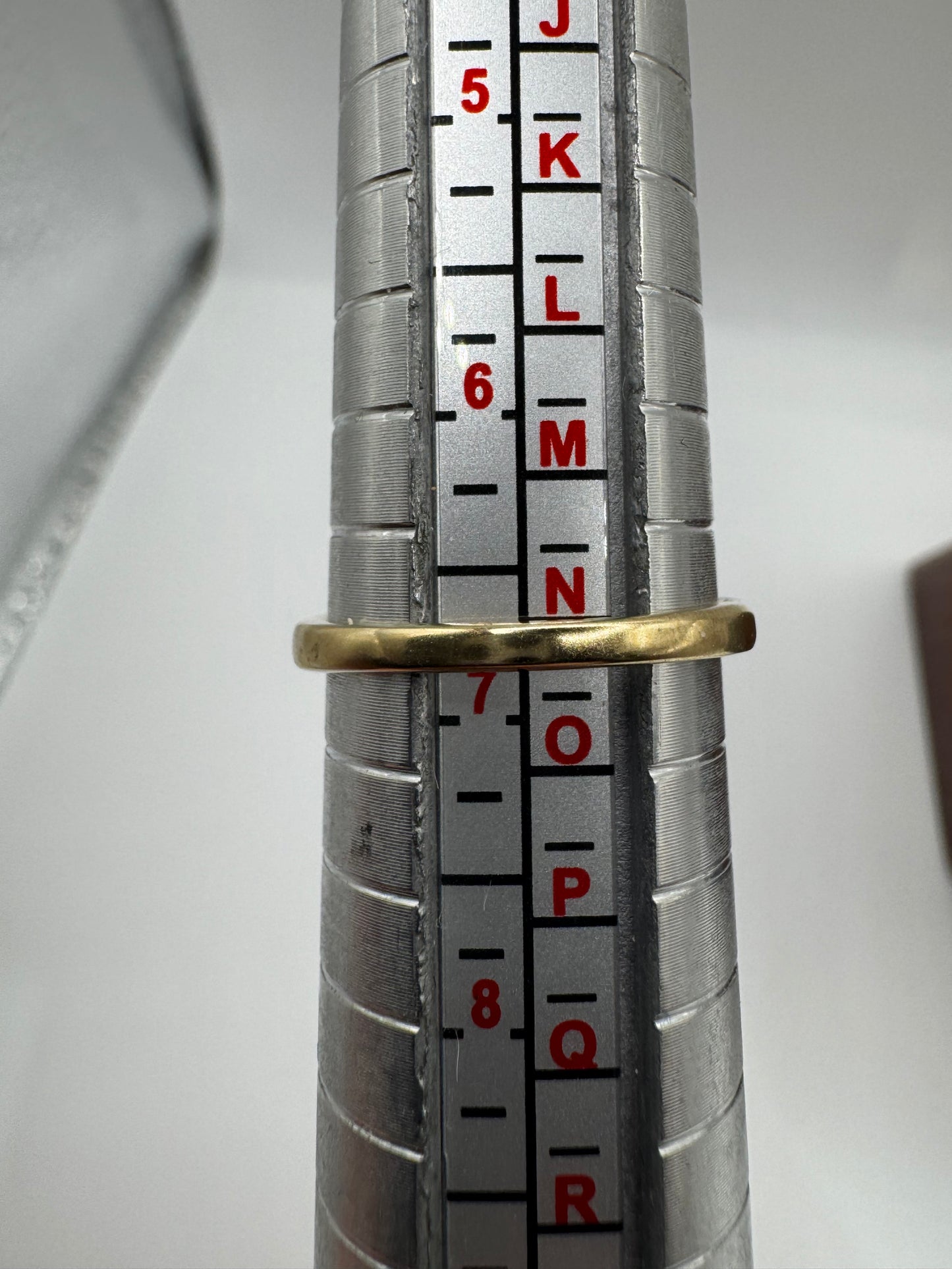 9ct gold spinel and diamond ring