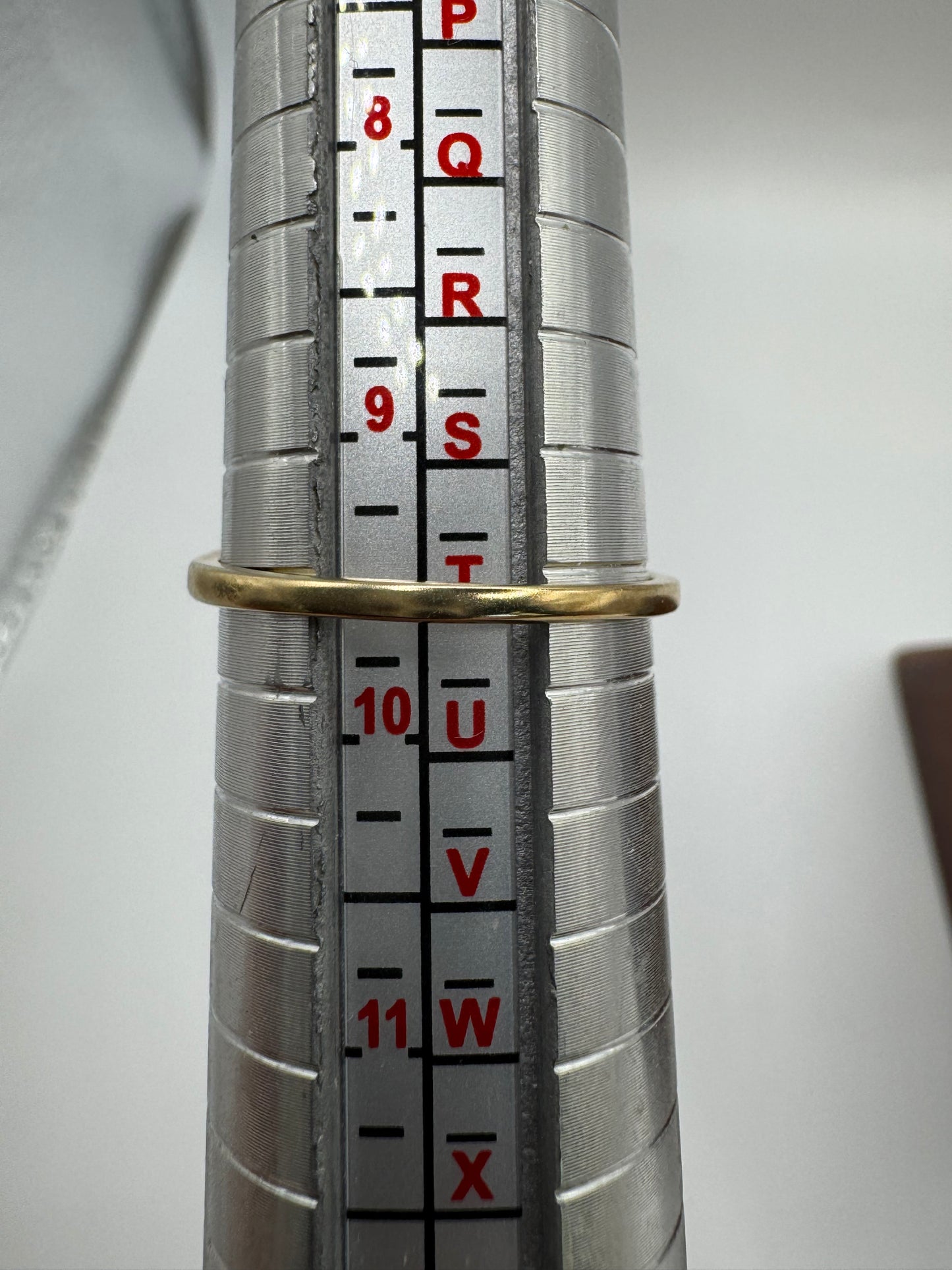 9ct gold blue zircon ring